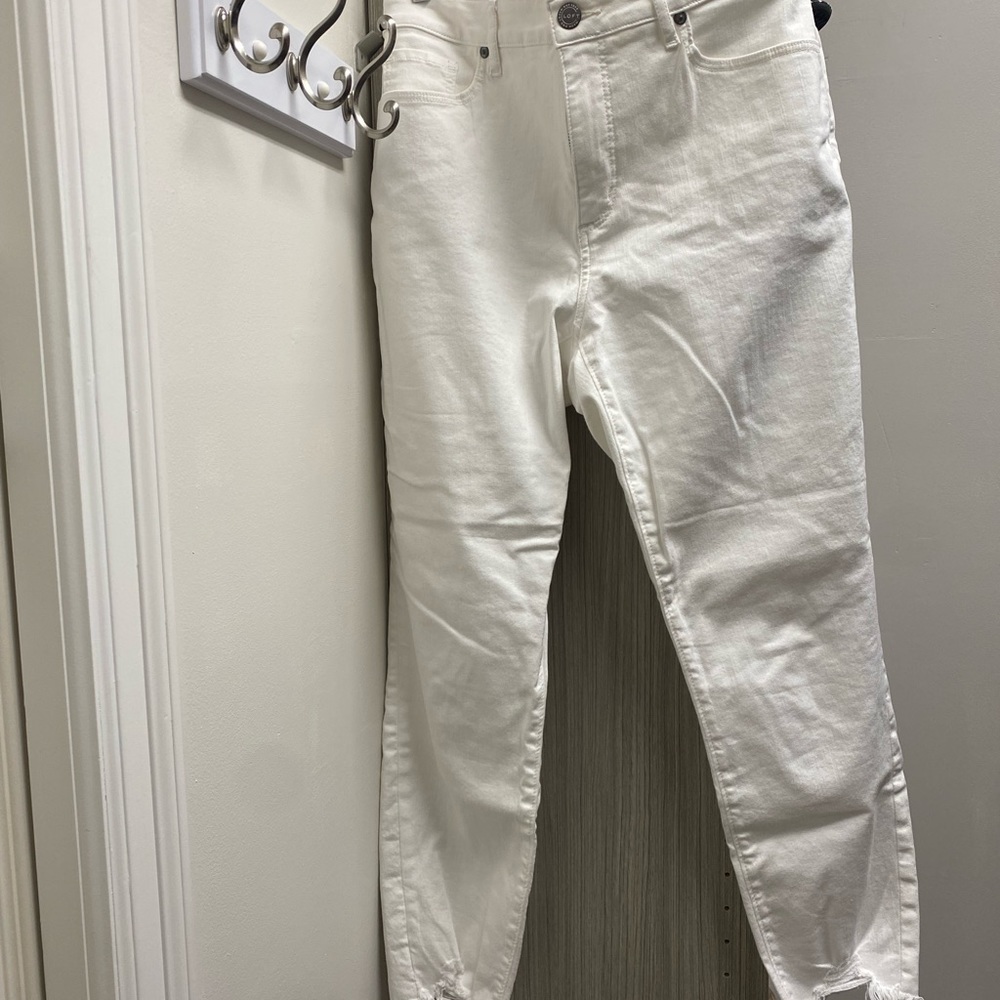 Ann Taylor Loft white denim skinny jeans